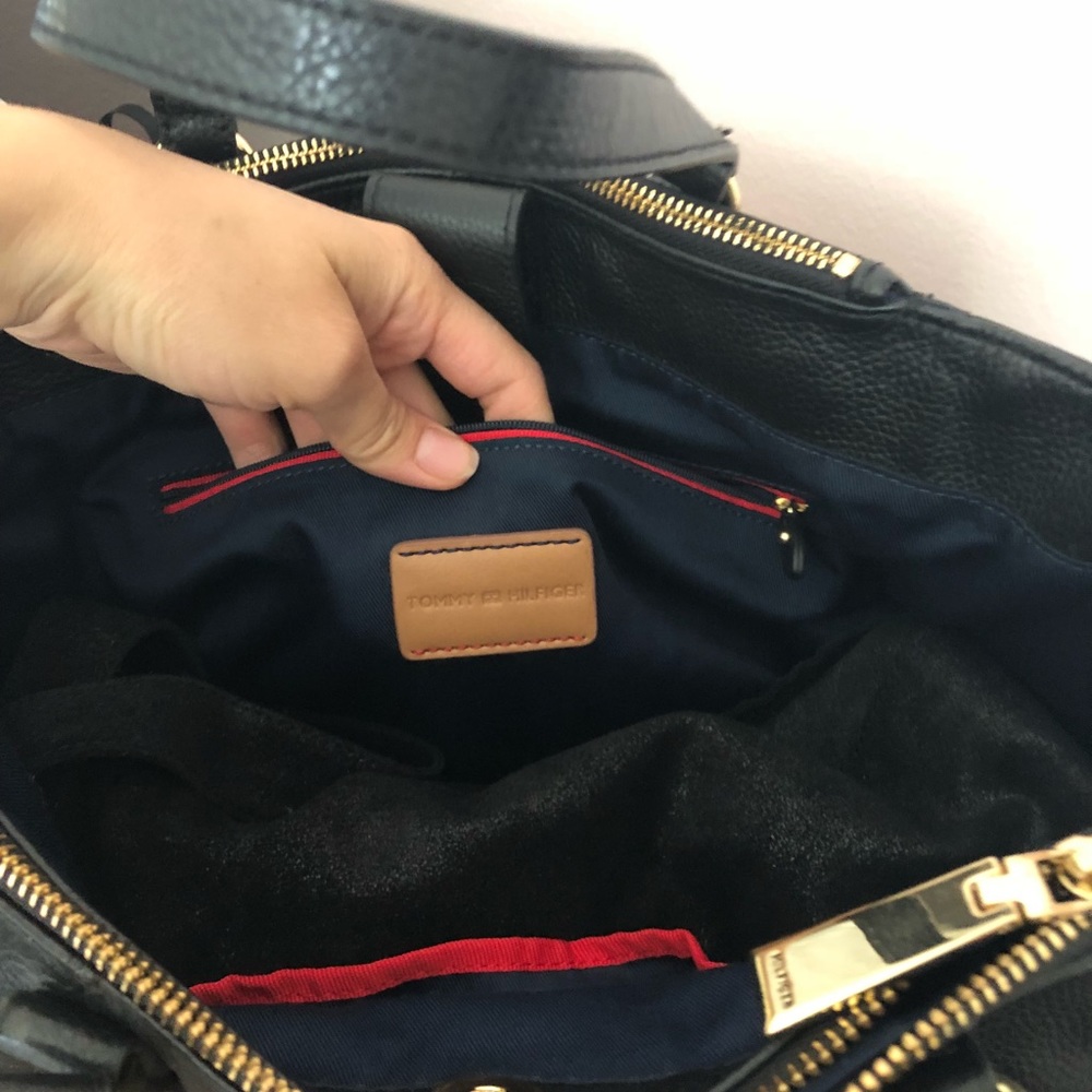 Purses - Picture 7 of 8